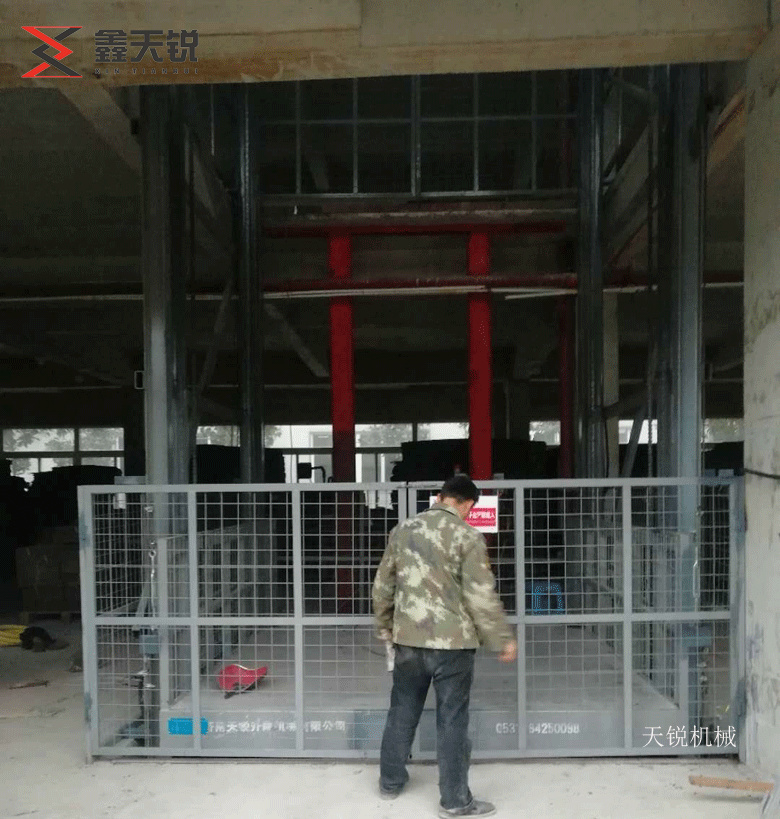 长沙10吨液压货梯交付使用